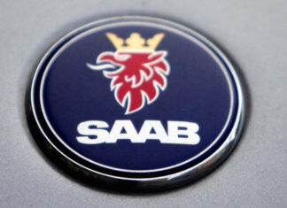 Nella “Milano da Bere” dei gli anni ’80 del secolo scorso, uno dei must dei famosi “Yuppies” era la Saab Cabrio e la Saab 9000: ma che fine ha fatto la Saab?