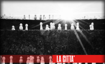 Tra democrazia e oligarchia, l’Italia sceglie l’aristocrazia.