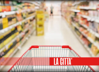 Il potere ha avuto bisogno di un tipo diverso di suddito, che fosse prima di tutto un consumatore.